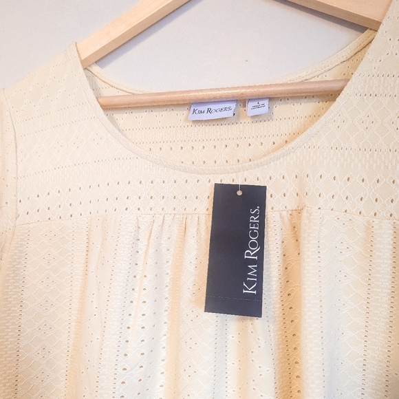 NWT Kim Rogers Butter Yellow Top - Picture 3 of 3